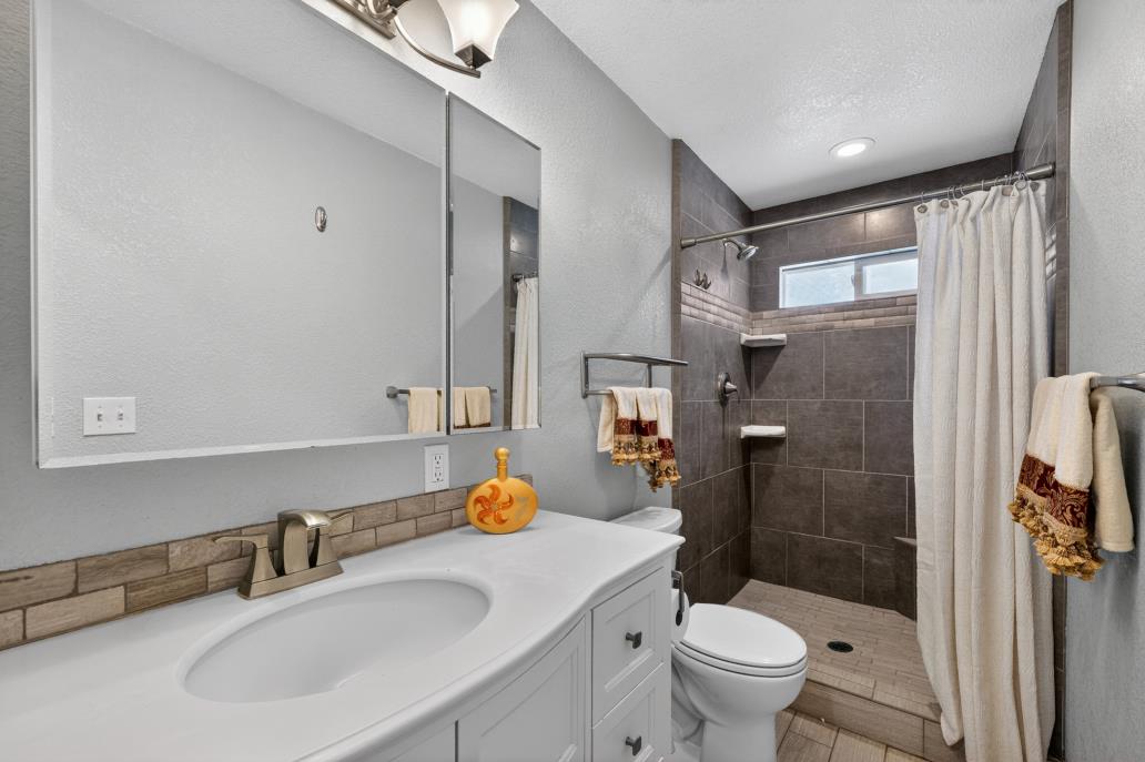 Photo 39 in the media gallery. Call the agent for details.