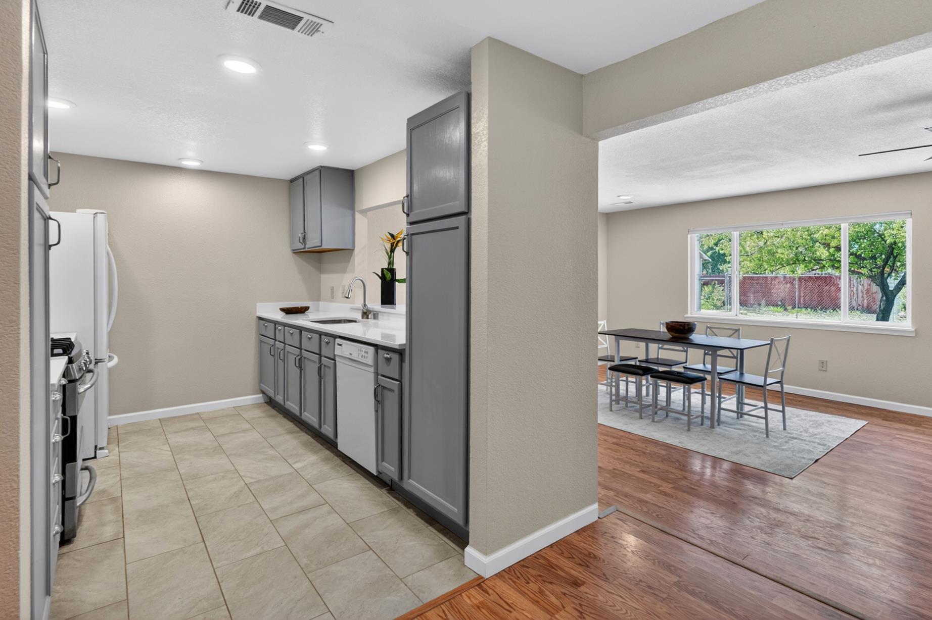 Photo 17 in the media gallery. Call the agent for details.